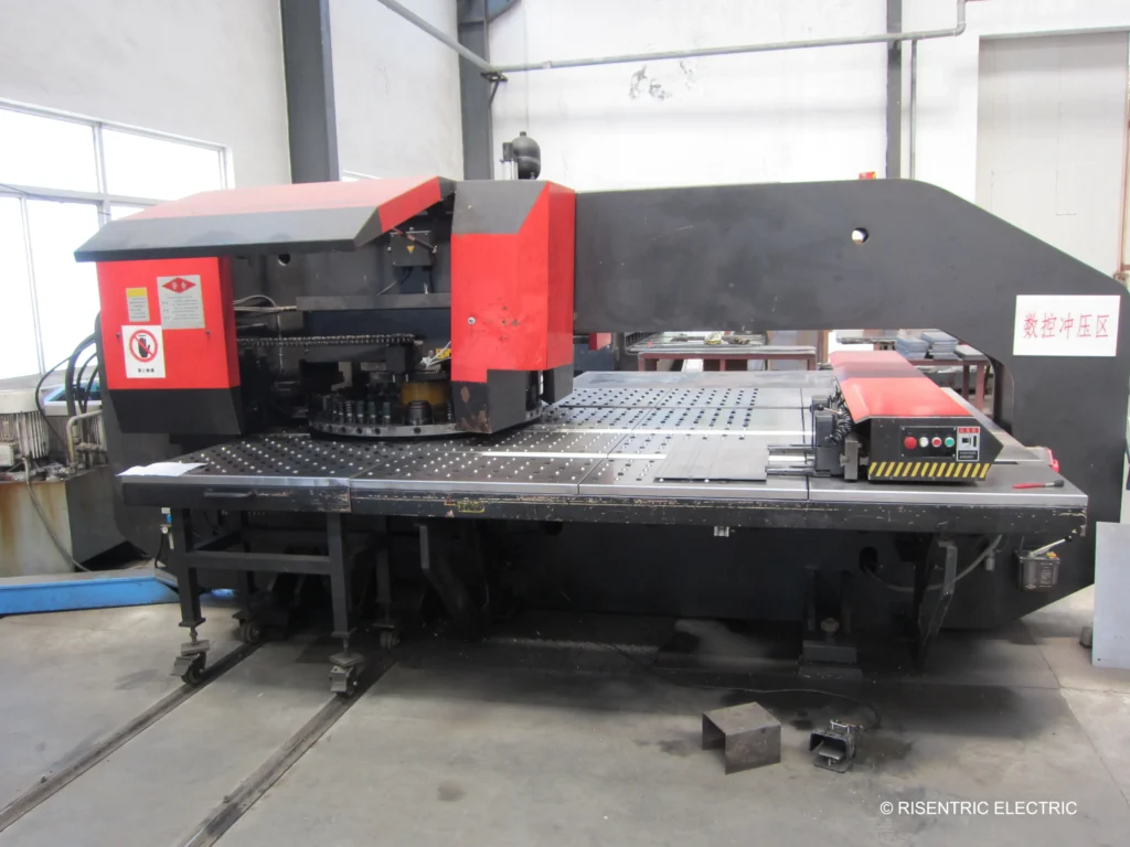 CNC-Revolverstanzmaschine